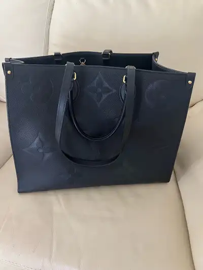 Louis Vuitton GM M44925 Monogram, View more