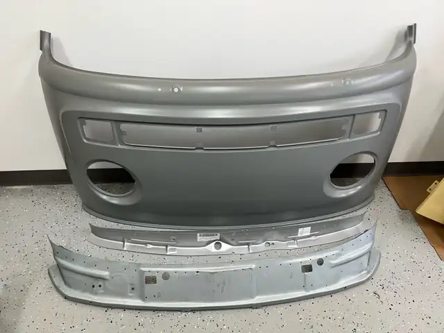 1976 Volkswagen Transporter Van With Engine and Transmission in Classic Cars in Oshawa / Durham Region - Image 8