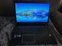 ASUS 17" - Powerful and Fast laptop at great price + Free Mouse!