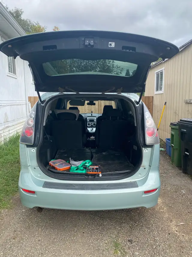 2006 Mazda 5565626361338941445