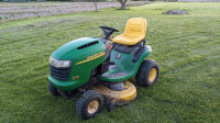 John Deere L100 Riding Lawn Mower with 42 in deck
