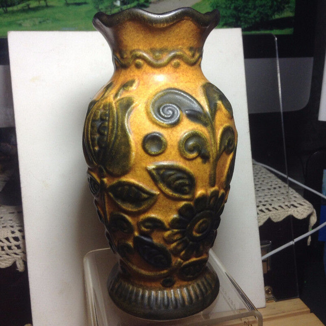Bay Keramik Mid Century VASE With Floral Relief Pattern Model 62 in Arts & Collectibles in Vancouver - Image 2
