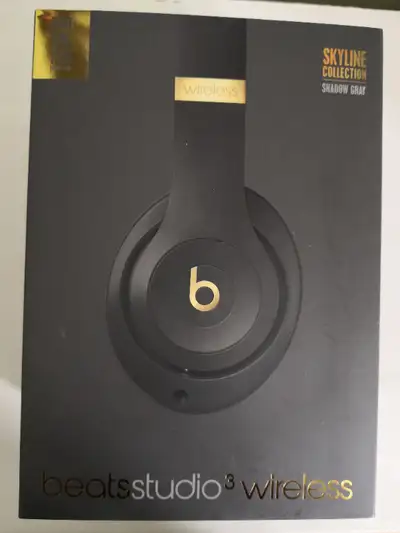 Beats studio 3 wireless with Original Box, View more