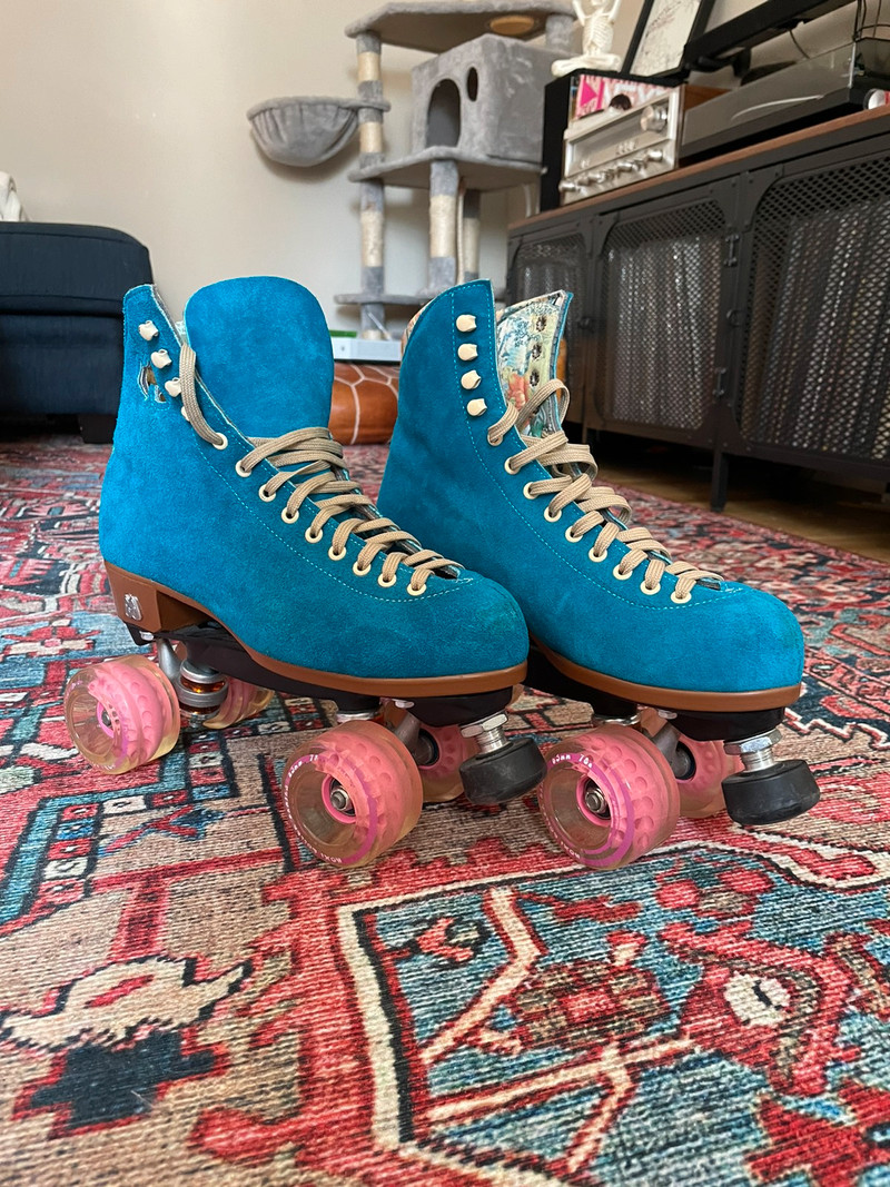 Roller skates moxi for sale  
