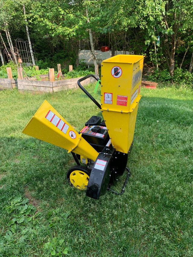 Champion 3in wood chipper (338 cc) Lawnmowers & Leaf Blowers