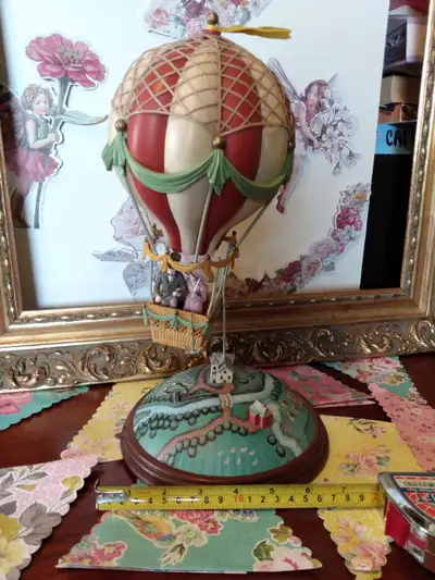 Vintage amazing collectible music box "The Balloon Ride" Enesco Inport Co 1986 The box plays Around...
