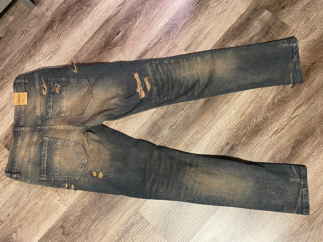 Ripped Jeans in Men's in Oshawa / Durham Region - Image 2