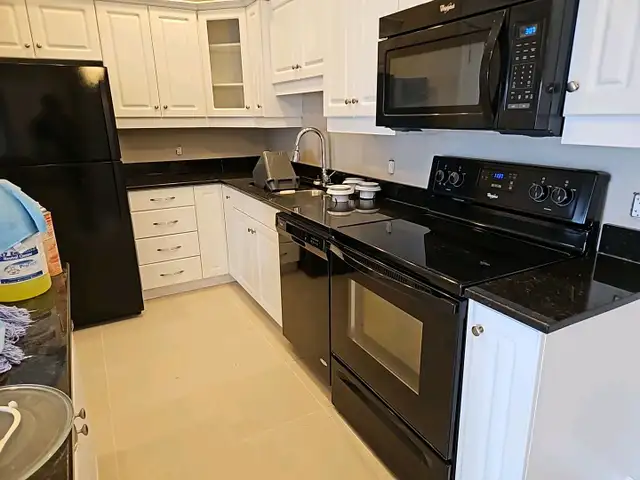 2 Bedroom Unit Summerside - AVAILABLE MARCH 1ST