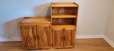 Meuble TV / audio / rangement en pin blanc vernis, unique en son genre, fait à la main, porte en poi...