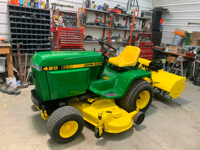 JD 420 Garden Tractor in Lawnmowers & Leaf Blowers in Strathcona County - Image 2