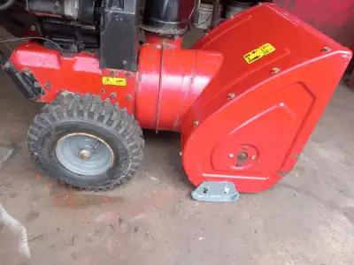 Electric Start Toro Snowblower/  Great shape, View more