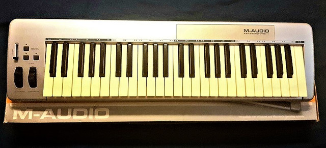 YAMAHA PSR 225, M-Audio in Pianos & Keyboards in City of Toronto - Image 4
