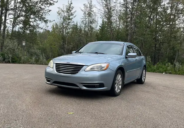 2012 Chrysler 200 Touring 