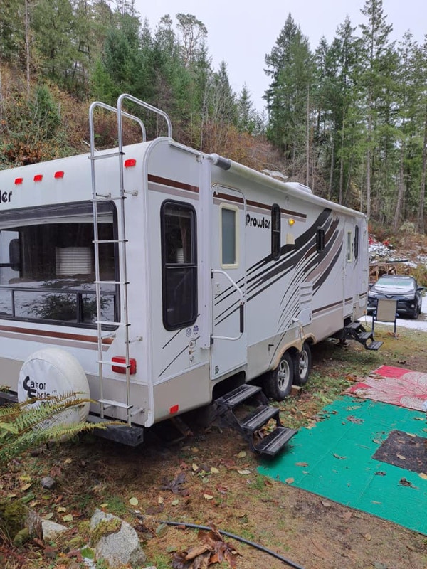 2009 Fleetwood Prowler travel trailer Travel Trailers & Campers