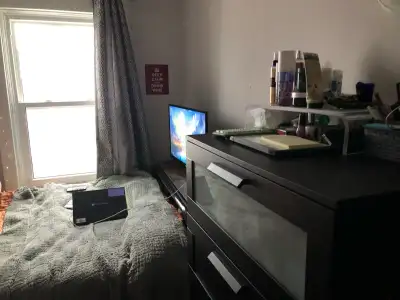 Sublet Furnished Rent 1-bedroom separate entrance in Kingston I am looking for a female student to s...