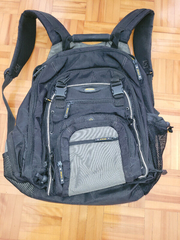 gray knapsack (luggage ) in Other in Oakville / Halton Region