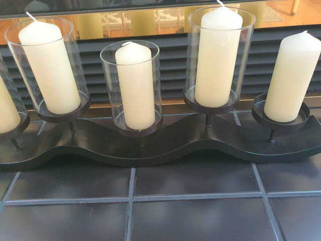 Candle holder with 4 glass cups only( without the candles) in Home Décor & Accents in London - Image 4