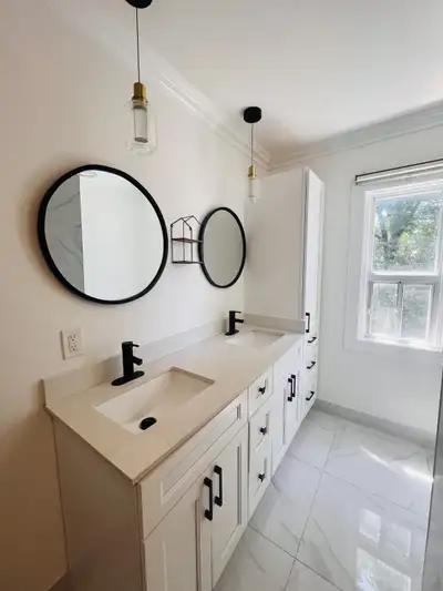 NICE BIG Room for rent in heart Hamilton
