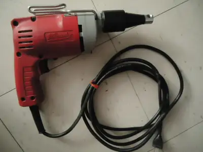 Corded Milwaukee drywall drill screwdriver, great shape. 40 bux. TEXT OR CALL 204 520 1121, i dont a...