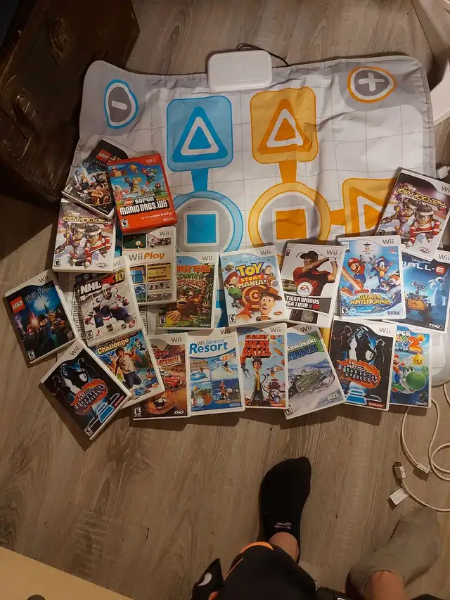 Nintendo Wii with Games and Accessories63234937293571121