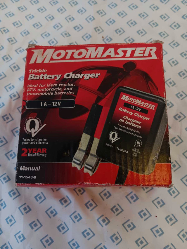 Motomaster trickle battery charger  in Other in Prince Albert