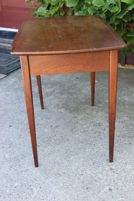 Vintage Mid Century Modern Table With Drawer in Arts & Collectibles in London - Image 4