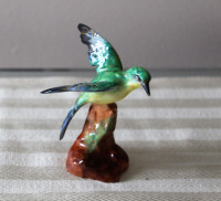 CROWN STAFFORDSHIRE ENGLAND Bee Eater Figurine 49 J.T. Jones