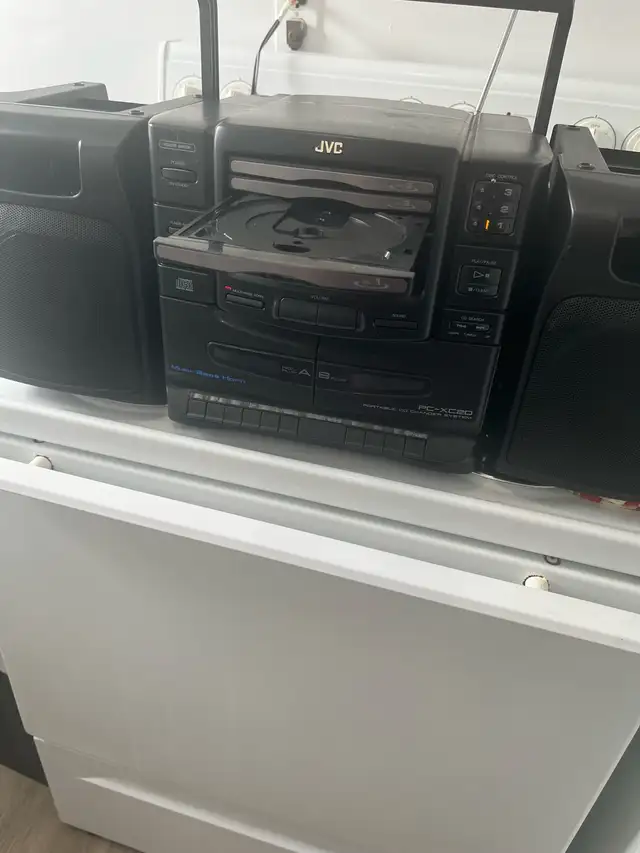 JVC Portable CD Changer System PC-XC20402835177063720961