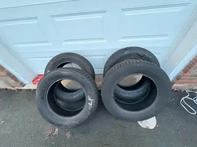 225/65/17 Bridgestone Blizak wintre tires. $250 obo Located in Bedford