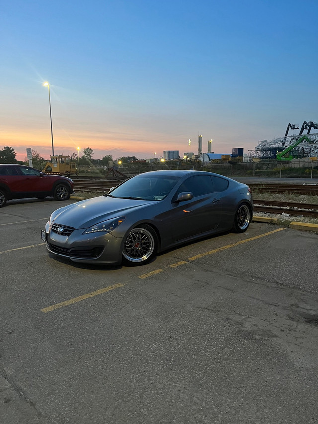 Génesis coupe  in Cars & Trucks in Oshawa / Durham Region - Image 3