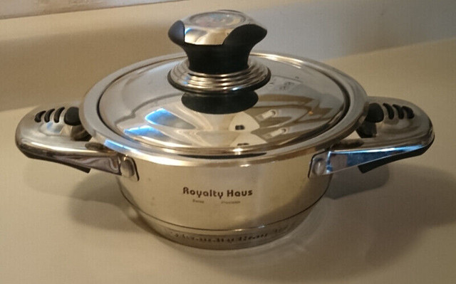 Vintage Royalty Haus  Stainless Steel Pot w/ Temperature Control in Arts & Collectibles in Oshawa / Durham Region