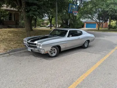 1970 Chevelle Custom. Crate 502 big block new in 2020. 6 speed manual transmission, lowered, 4 wheel...