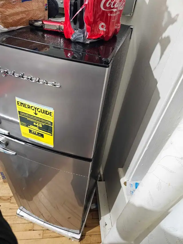 frigidaire réfrigérateur frigo fridge small petit Shawinigan in Refrigerators in Shawinigan - Image 5