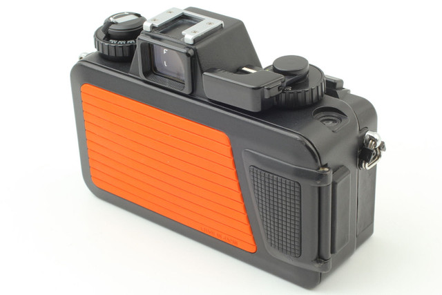 Nikon Nikonos V Orange Underwater Body 35mm f2.5 Lens w/ strap in Cameras & Camcorders in Red Deer - Image 4