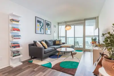 Spacious 1 Bdrm + Den/Optional 2nd Bdrm + Parking + Locker (approx 750 sq ft) on the 36th floor with...