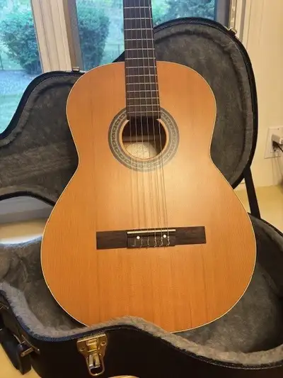 La Patrie Etude Left Handed Classical Guitar, View more