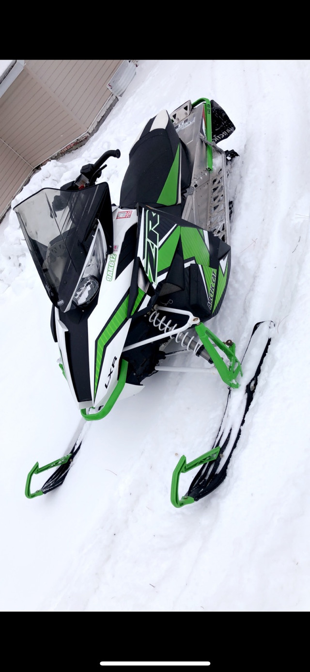 2016 Artic Cat ZR 4000 129 LXR in Snowmobiles in Thunder Bay - Image 2