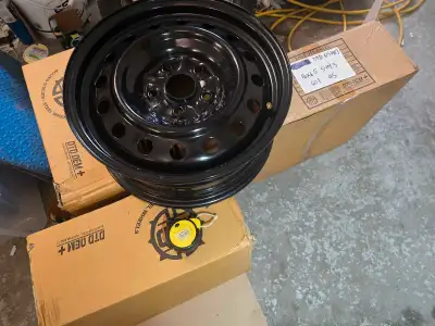 4 rim dans boîte Appel au 819 570-1962