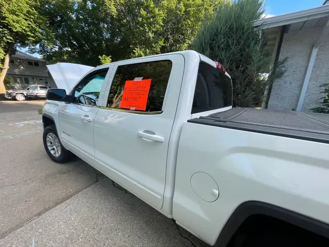 2015 GMC Sierra 1500 Crew Cab in Cars & Trucks in St. Albert - Image 2