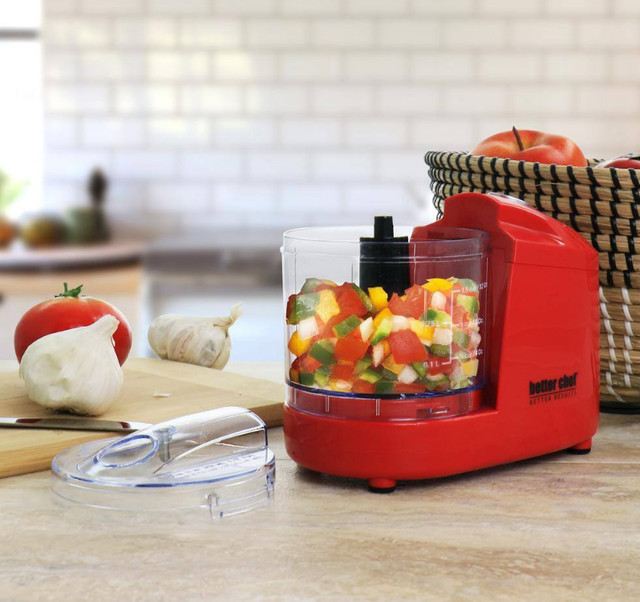 Compact 12 oz. Red Mini Chopper in Processors, Blenders & Juicers in City of Toronto