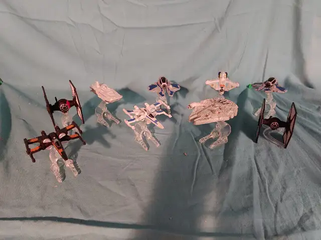 Hot wheels star wars, guerre des étoiles in Toys & Games in Laval / North Shore - Image 2