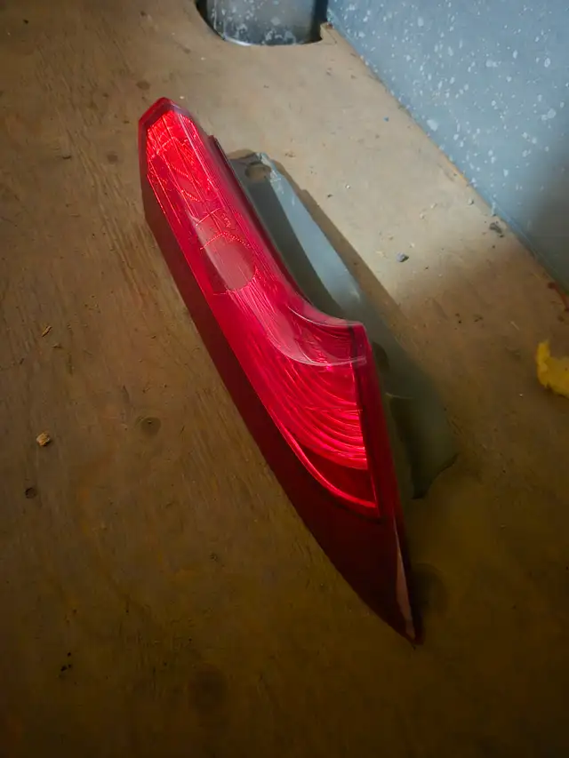Tail lights587820445446983684