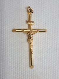 Beautiful Solid 18kt Gold Cross 3.2 grams.$230 canadian