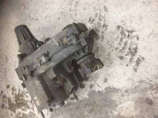 TRANSFER CASE POUR JEEP YJ dans Transmission et train roulant  à Sherbrooke - Image 2