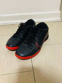Nike Mercurial Vapor 13 Soccer Shoes Size 8
