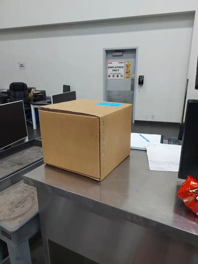 Direct Inter-City Courier | Industrial & Critical Parts Delivery in Moving & Storage in Calgary - Image 2