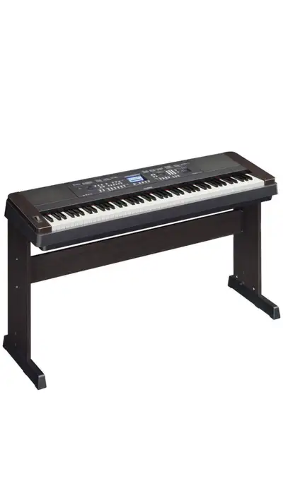 Yamaha DGX 650 Portable Grand Piano With Stand & Pedal