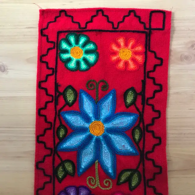 Handcrafted Colourful Mexican Floral Chiapas Table Runner in Rugs, Carpets & Runners in Ottawa - Image 3