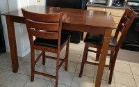Ashley Home Extendable Bar/Counter Table. Solid Oak Wood.