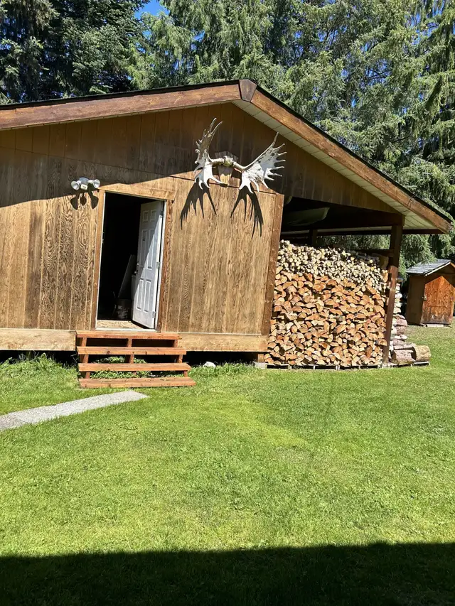 House For Sale in Breathtaking Northwest BC in Houses for Sale in Smithers - Image 8